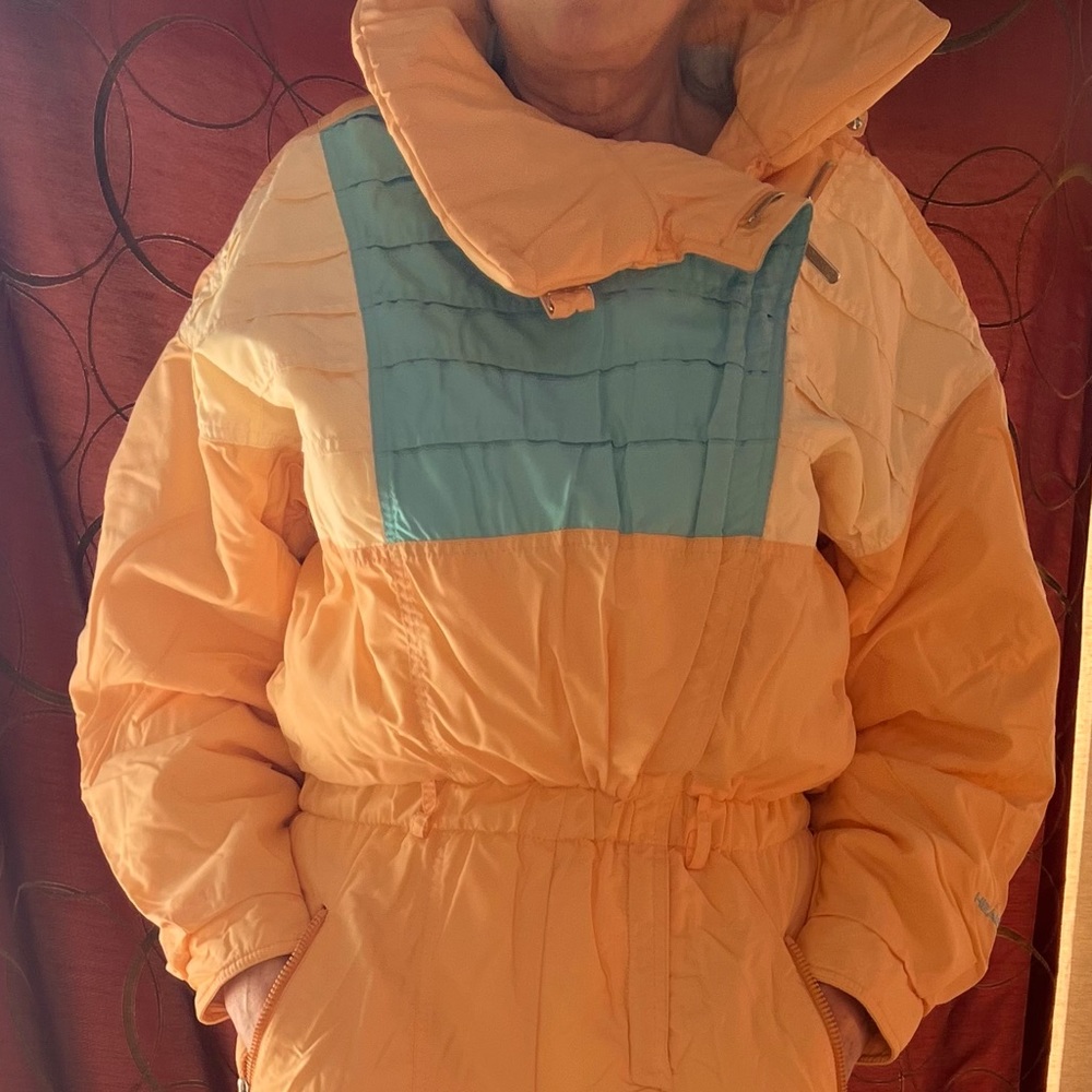Head 90’s one piece ski suit, women’s sz 12, Thinsulate peach & turquoise